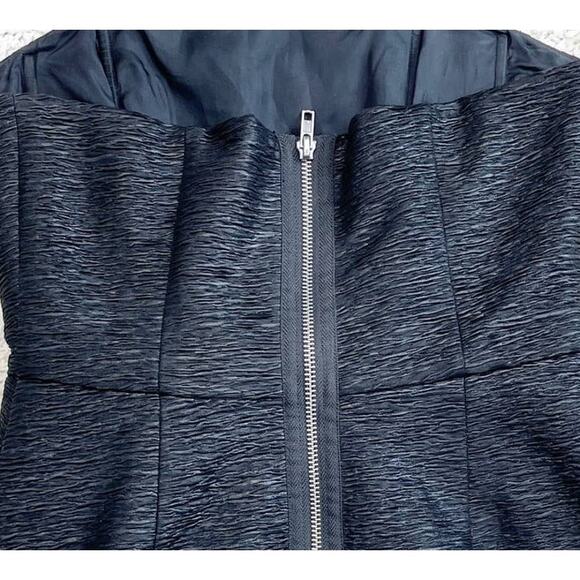 BCBGeneration Womens 8 Cocktail Dress LBD Strapless‎ Mini Textured Ruffle - Picture 4 of 7